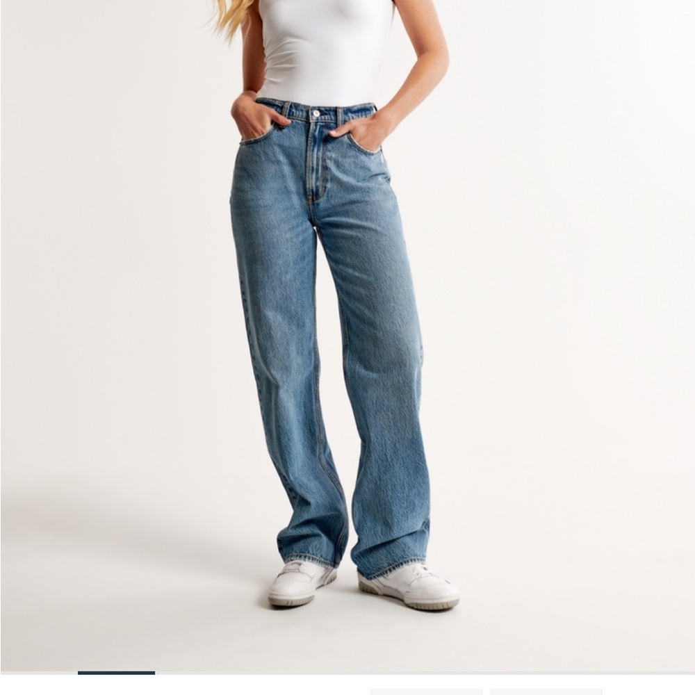ABERCROMBIE CURVE LOVE HIGH RISE LOOSE JEAN